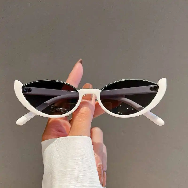 Emily - Retro Cat-Eye Sunglasses