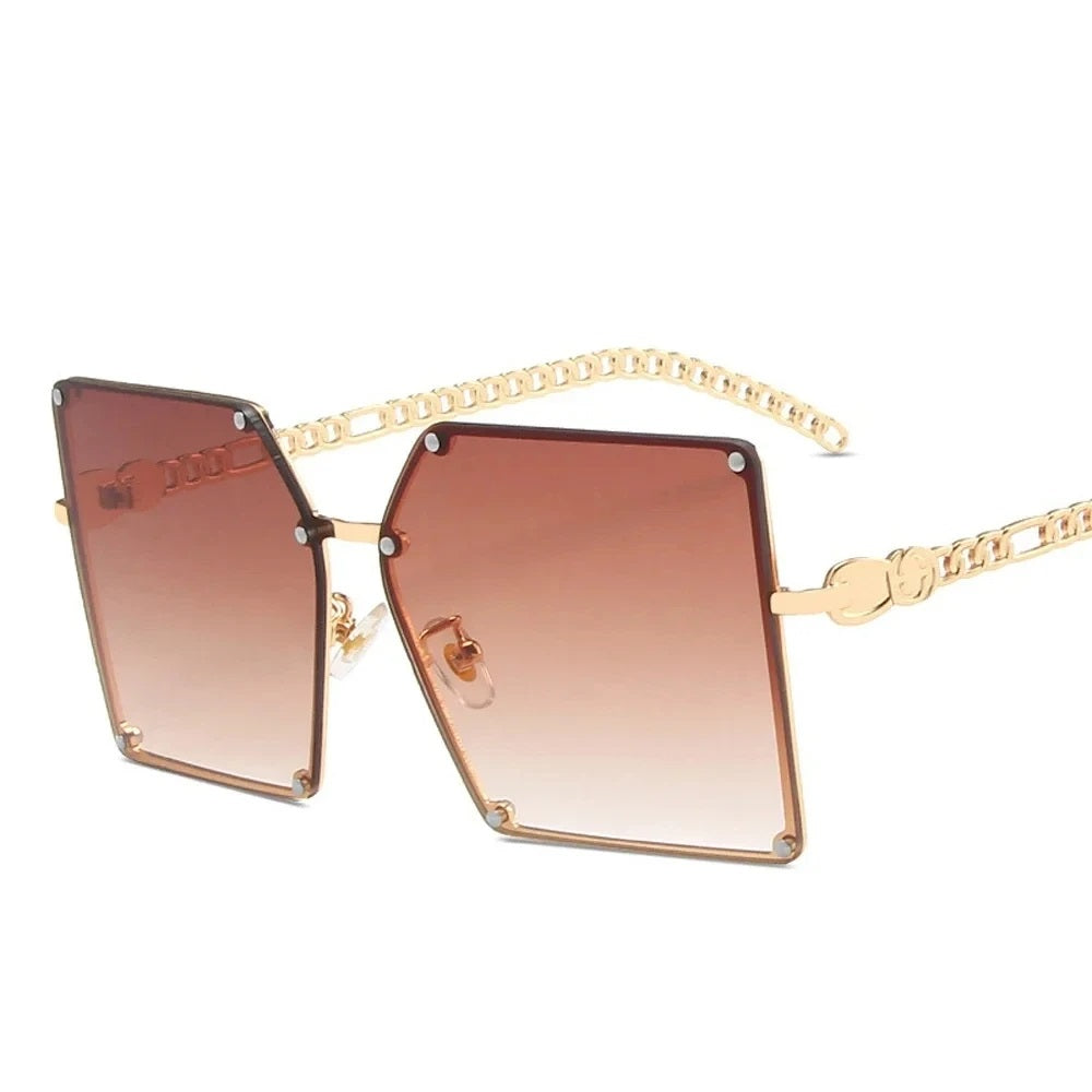 Mirthe Shades - Retro Square Sunglasses with Chain Frame