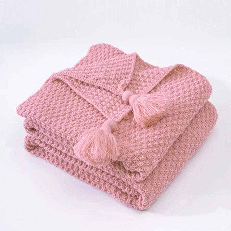 NordicCozy - Handwoven Wool Throw with Fringe