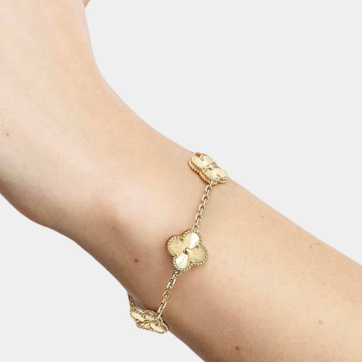 GoldenClove Jewellery Set – Clover Necklace Trio
