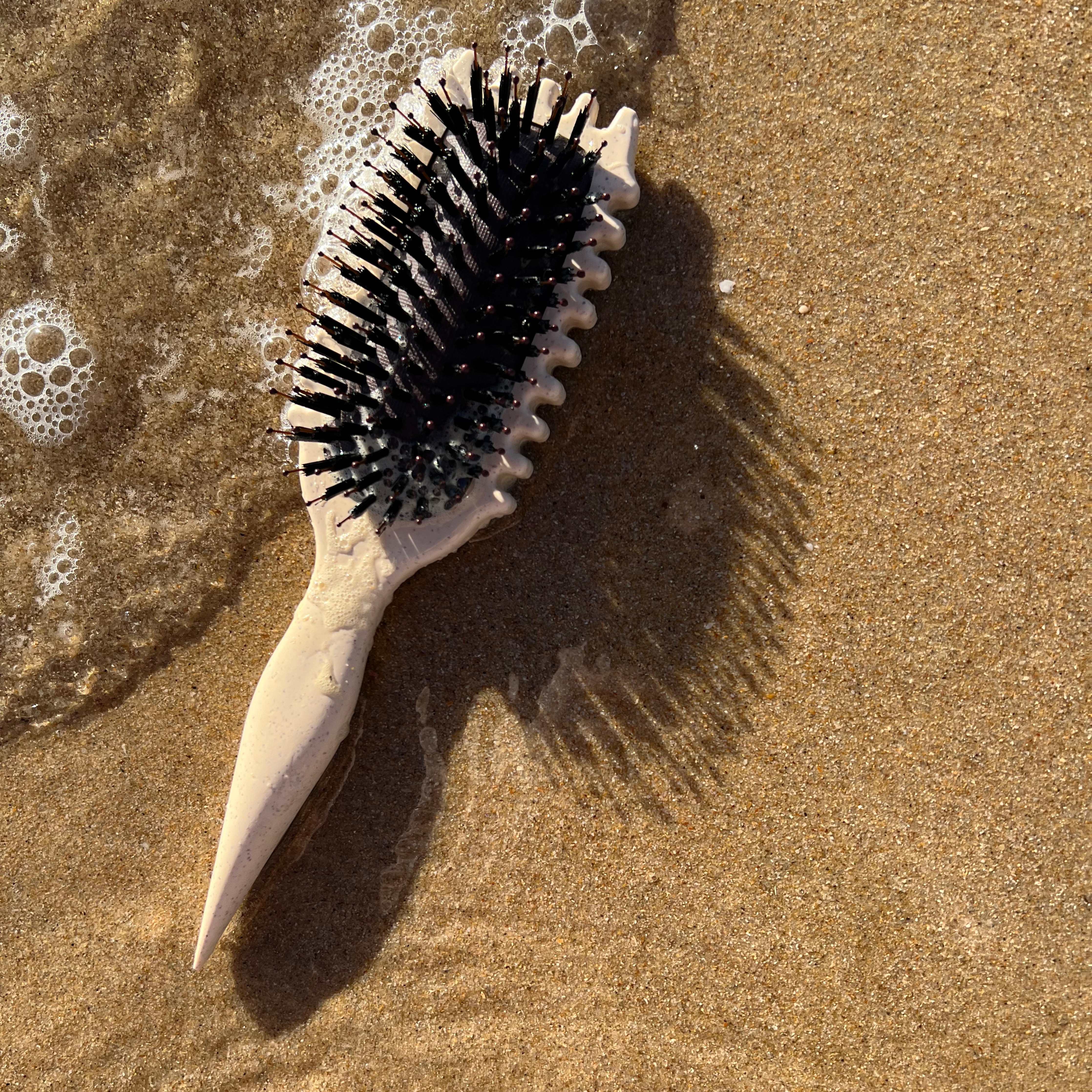 CurlMaster – 3-in-1 Curl Defining Hair Brush