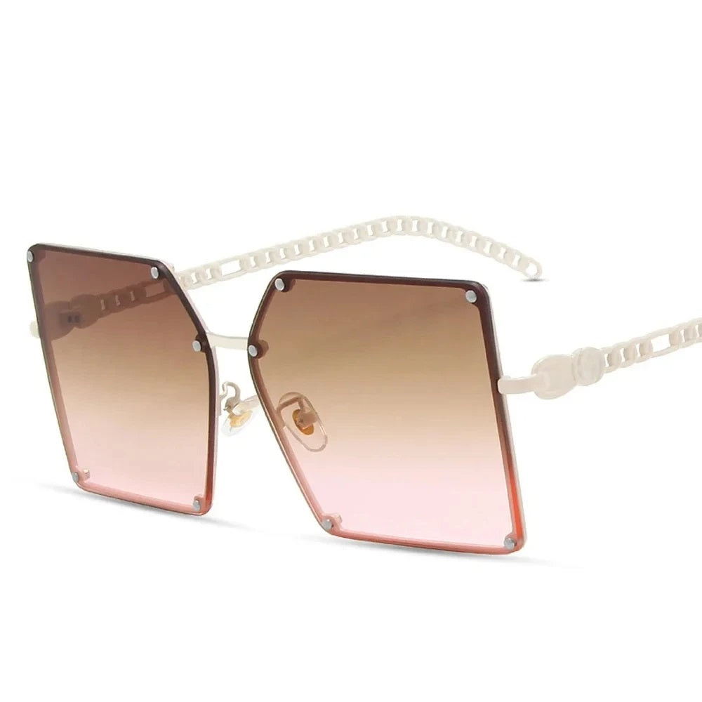 Mirthe - Retro Square Sunglasses