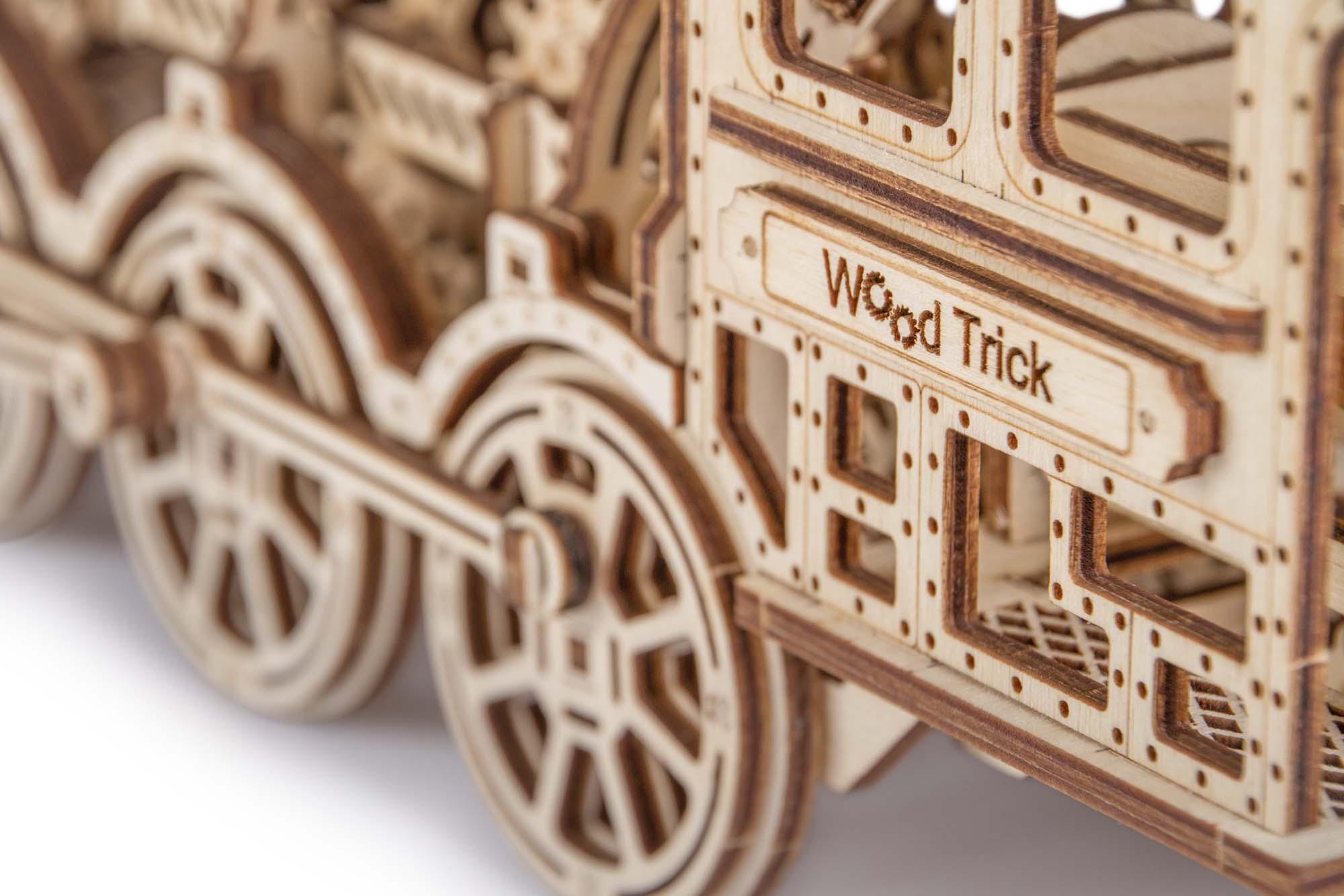 TrainCraft - 3D Wooden Puzzle Steam Locomotive