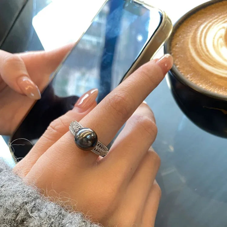 Elara - Vintage Openwork Pearl Ring for Women