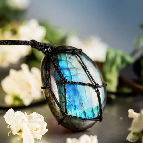 Aris - Labradorite Pendant Necklace