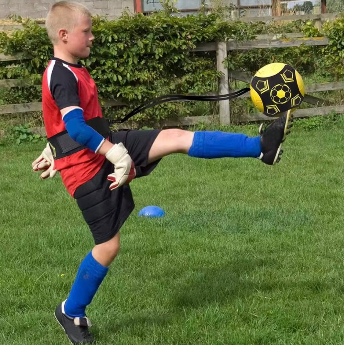 FootMaster - Solo Soccer Training System for Home