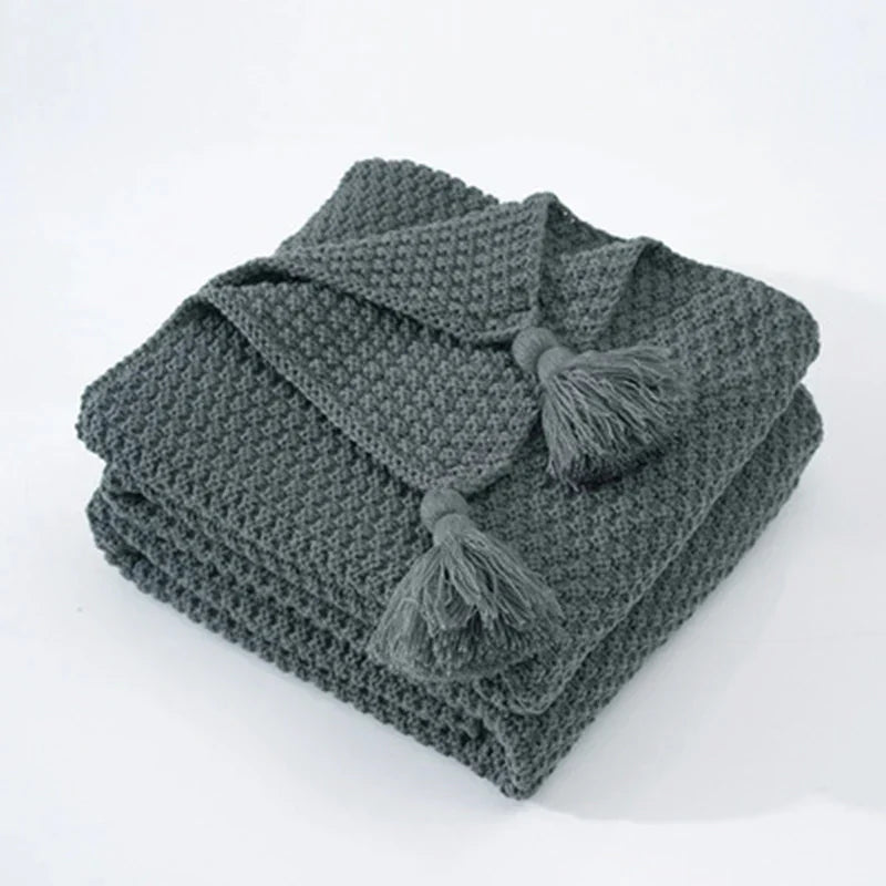 NordicCozy - Handwoven Wool Throw with Fringe