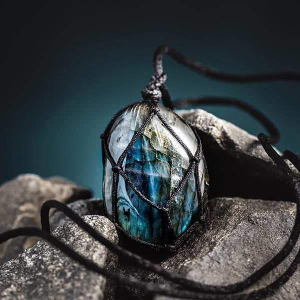 Aris - Labradorite Pendant Necklace