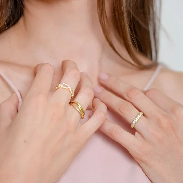 Marina Gold Link Ring with Zirconia - Elegant