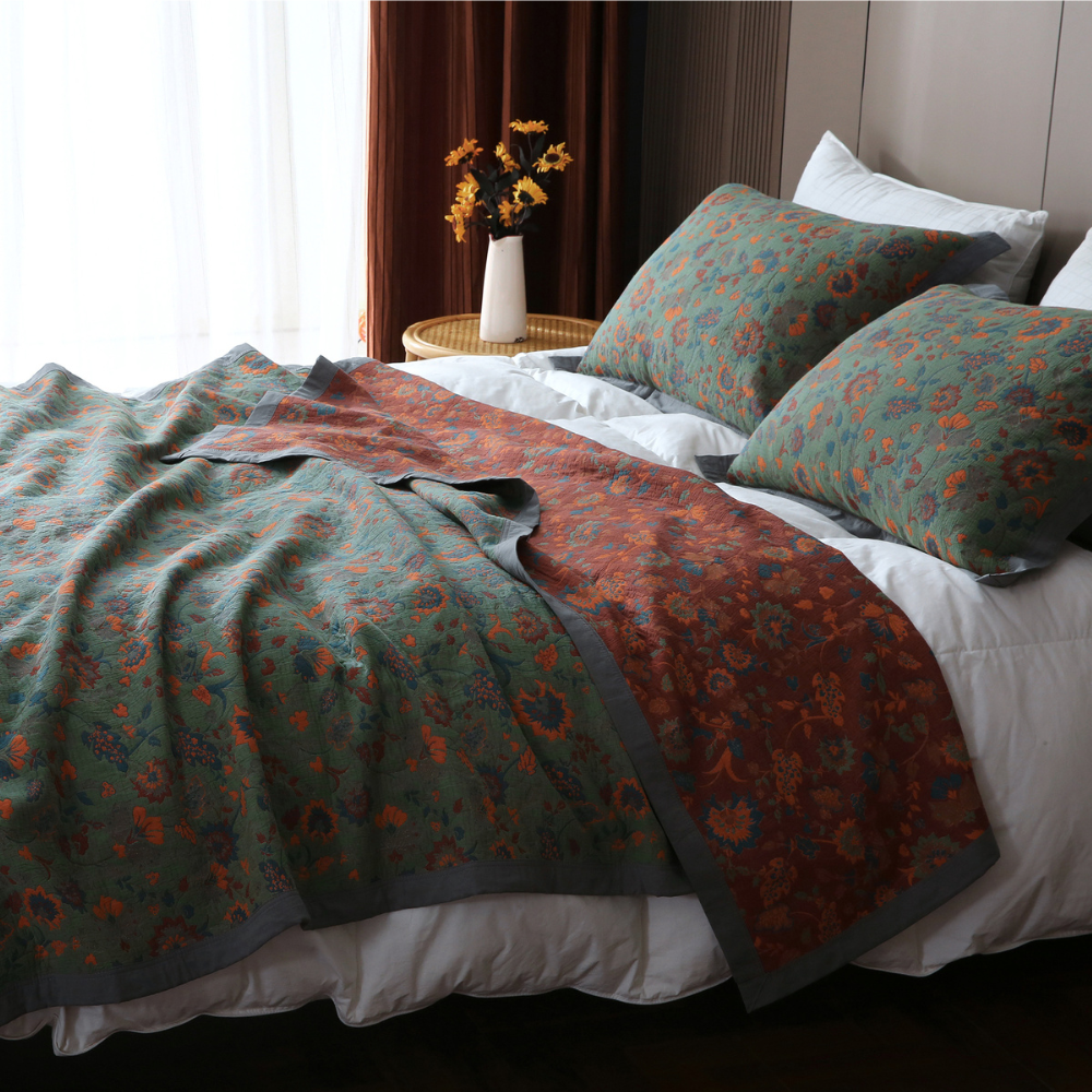 Gothel Retro Floral Blanket - Luxe Vintage Style