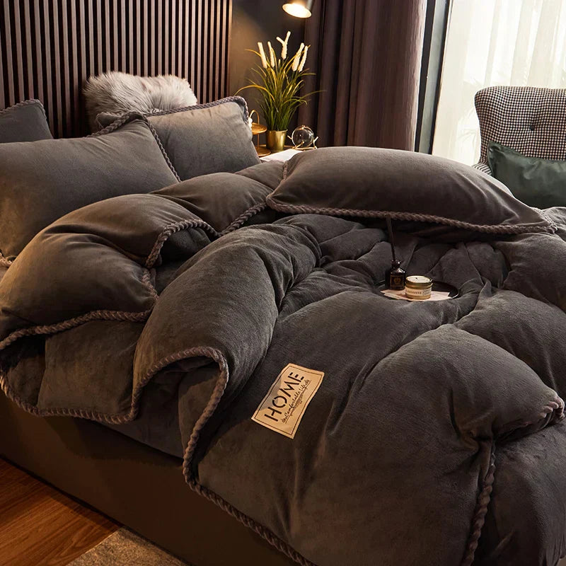 PlushHaven Fleece Duvet Set - King Size Warmth