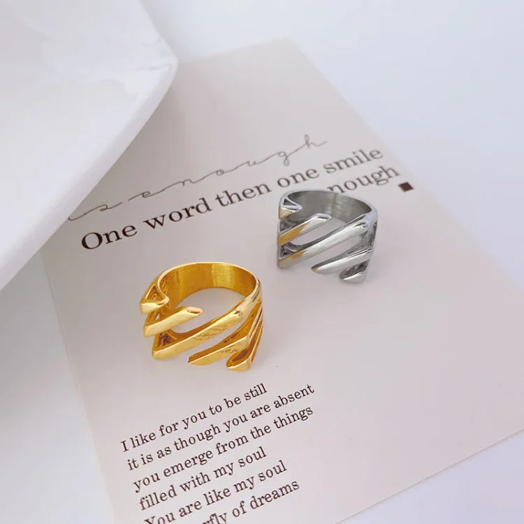 Amaris - Layered Twisted Ring for Women