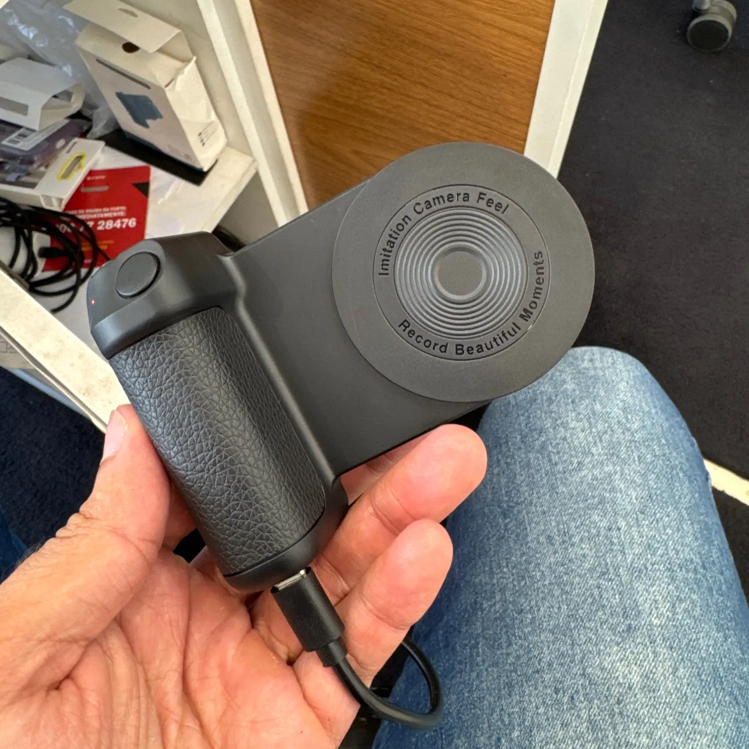 Dimpzy – Multifunctional Powerbank with Selfie Grip