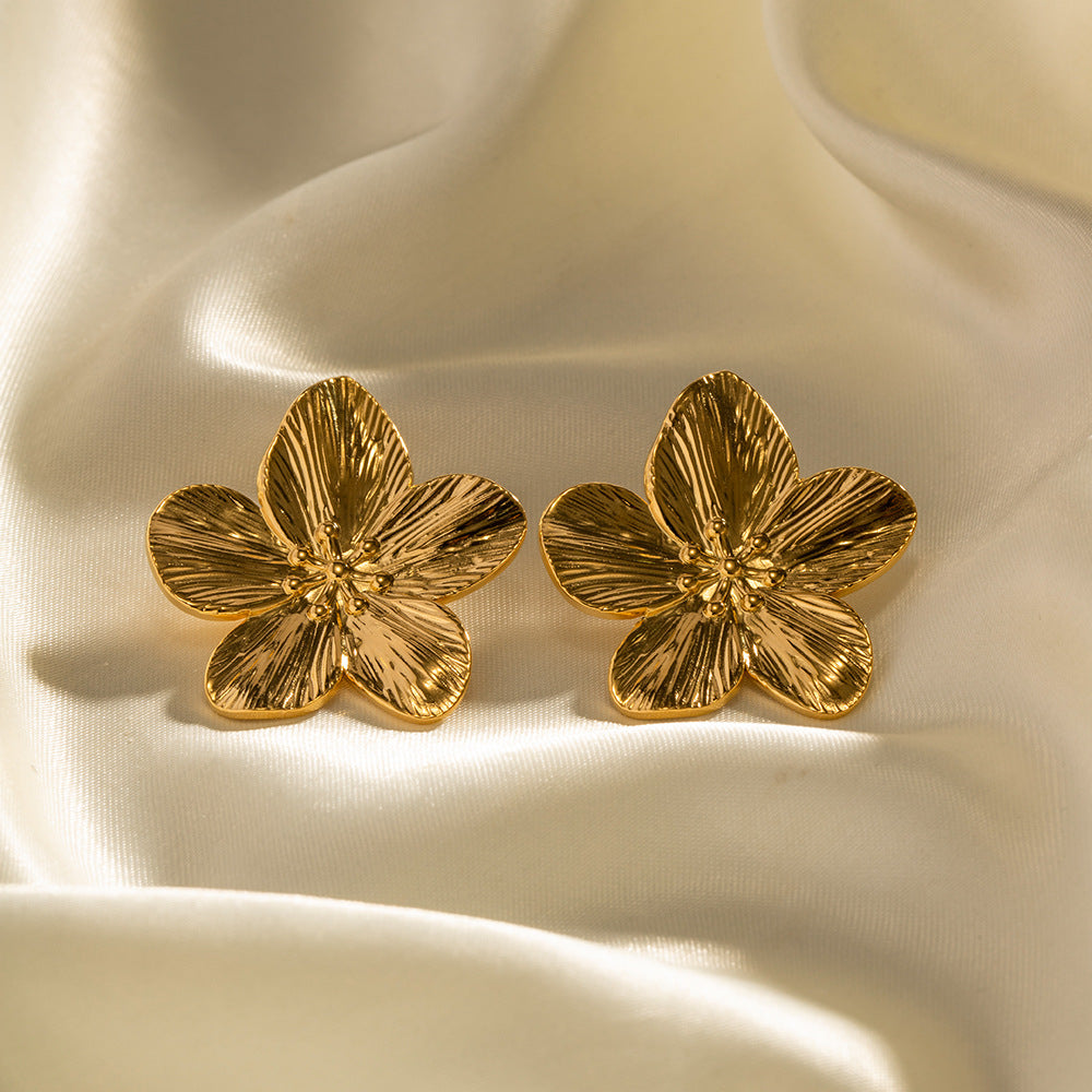 Elara - 18K Gold Plated Flower Earrings for Sensitive Ears