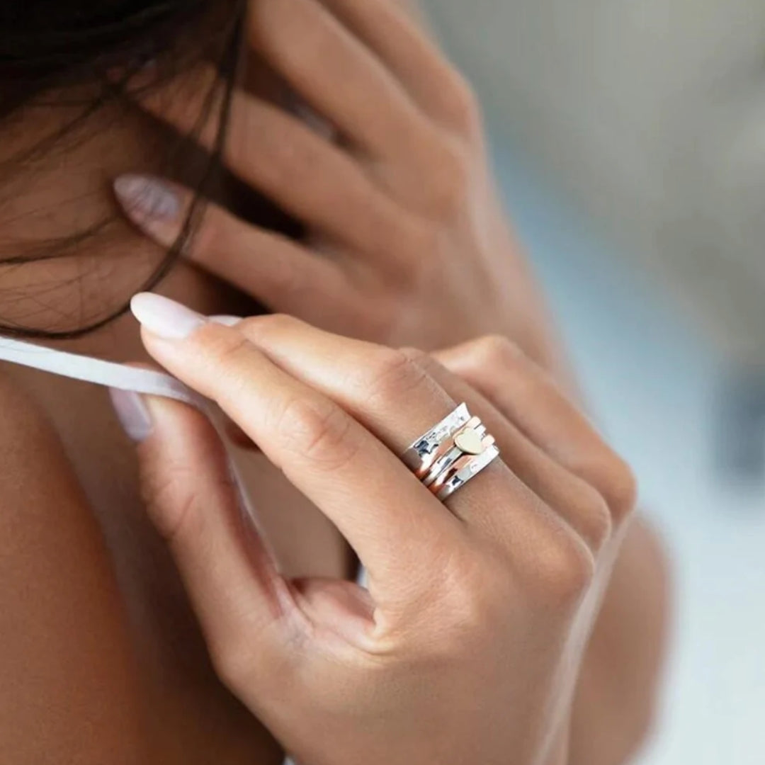 Amara - Heart Spin Ring for Women
