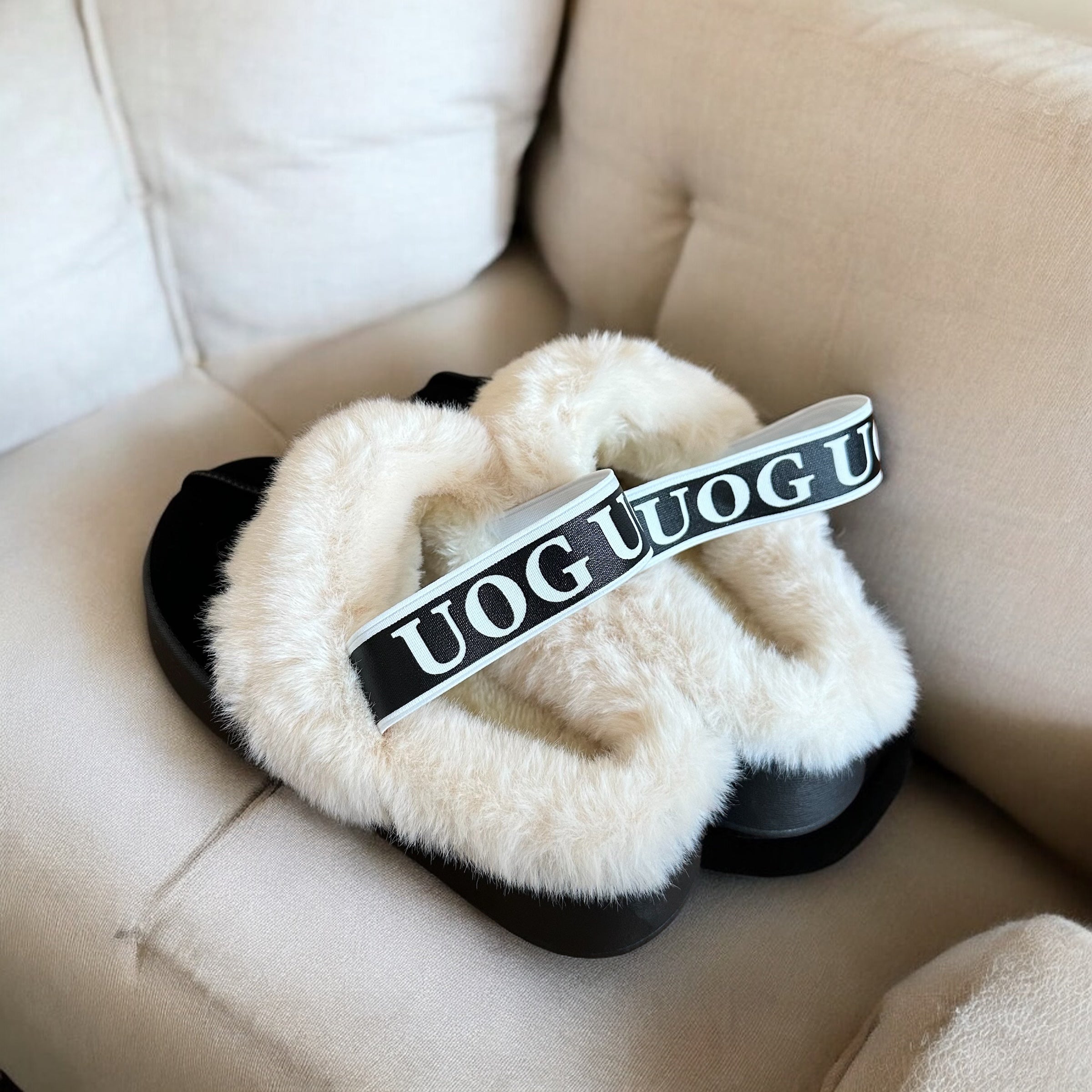 Cozy Plush Fur-Lined Slippers - Comfortable Slip-On Footwear for Autumn and Winter 0