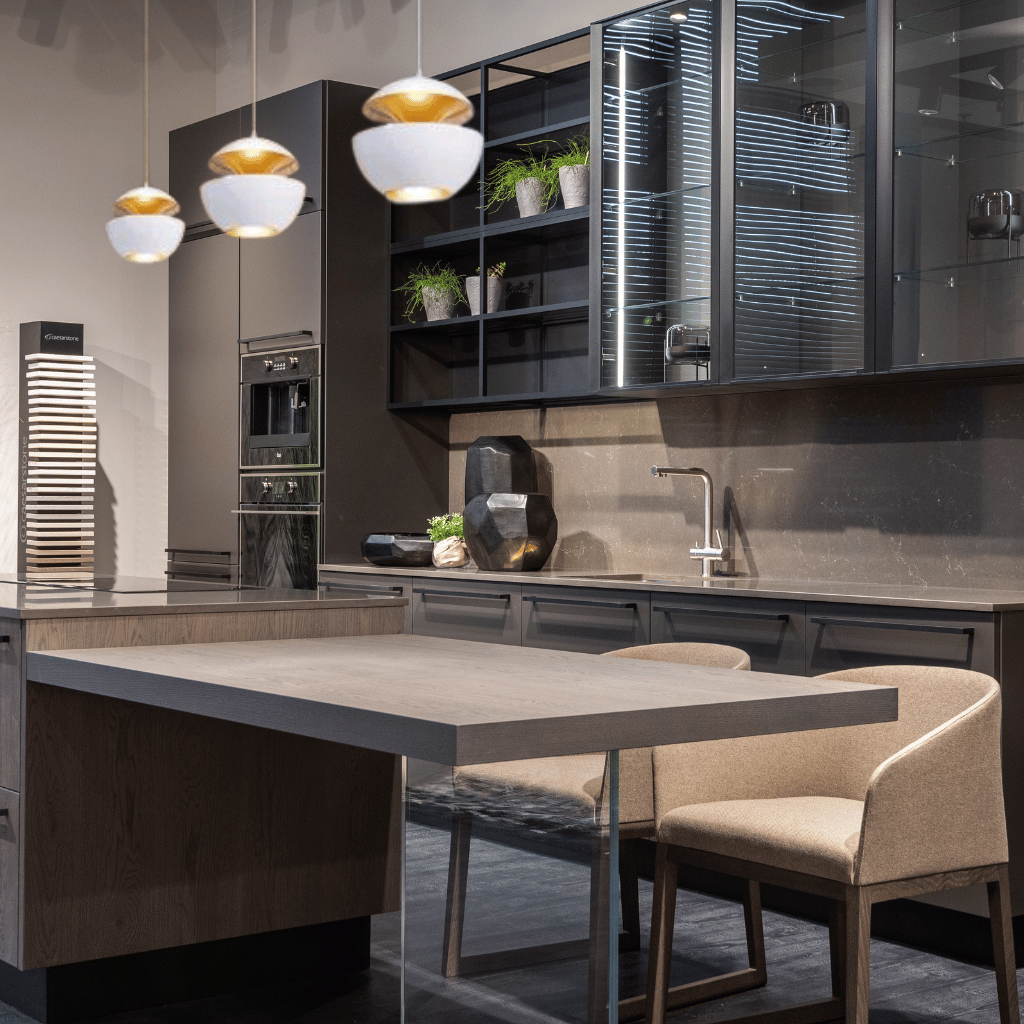 GoldGlow Pendant - Gold-Lined Dining Ceiling Lamp
