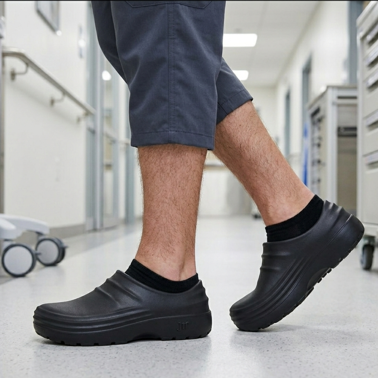 Ergonomic Comfort Clogs - Breathable Non-Slip Footwear for All-Day Support 0