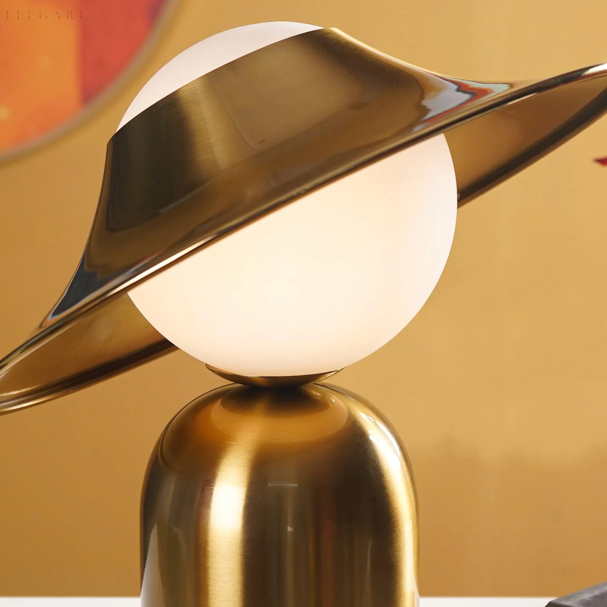 Gold Scandinavian Table Lamp - Elegant LED