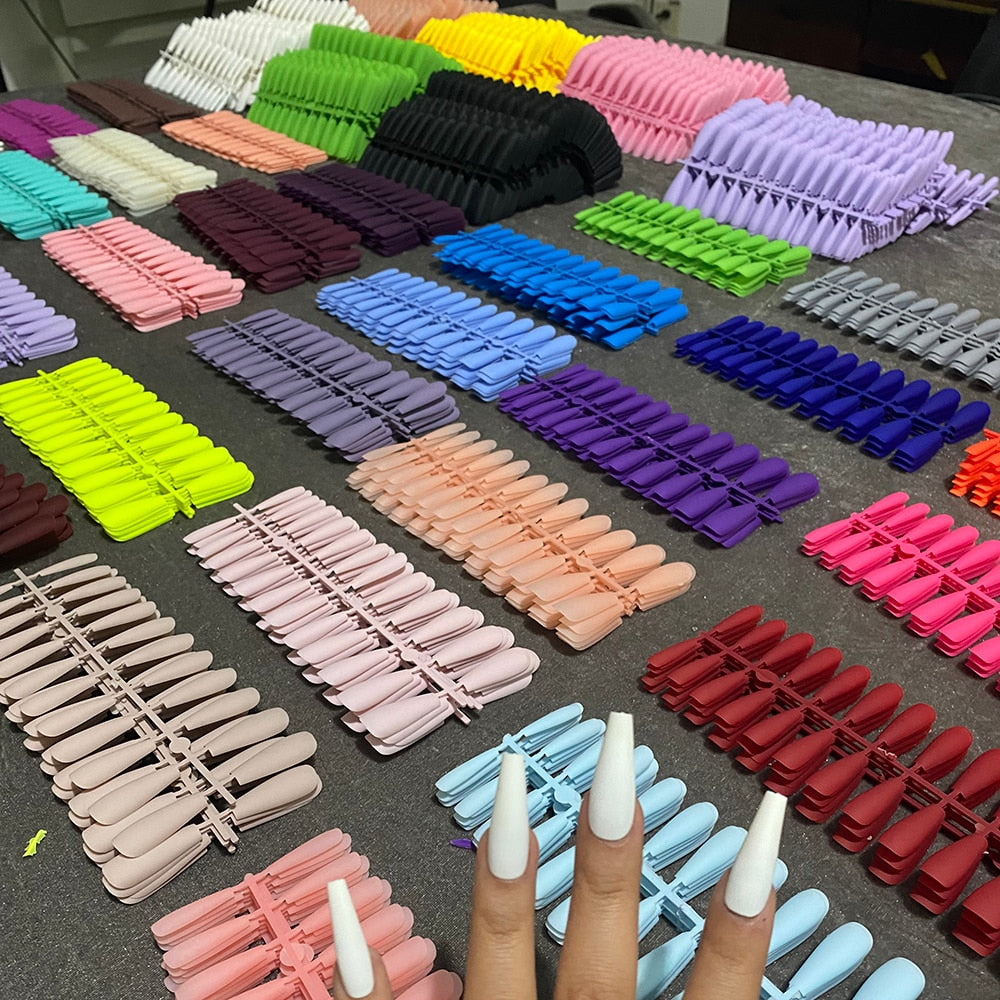 ChicNails Matte Press-On Nails Set (24 pcs)
