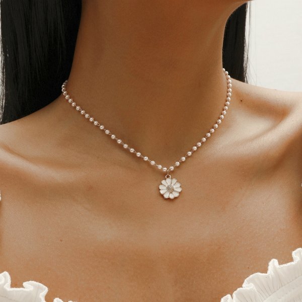 Lara - Elegant Daisy and Pearl Pendant Necklace for Women