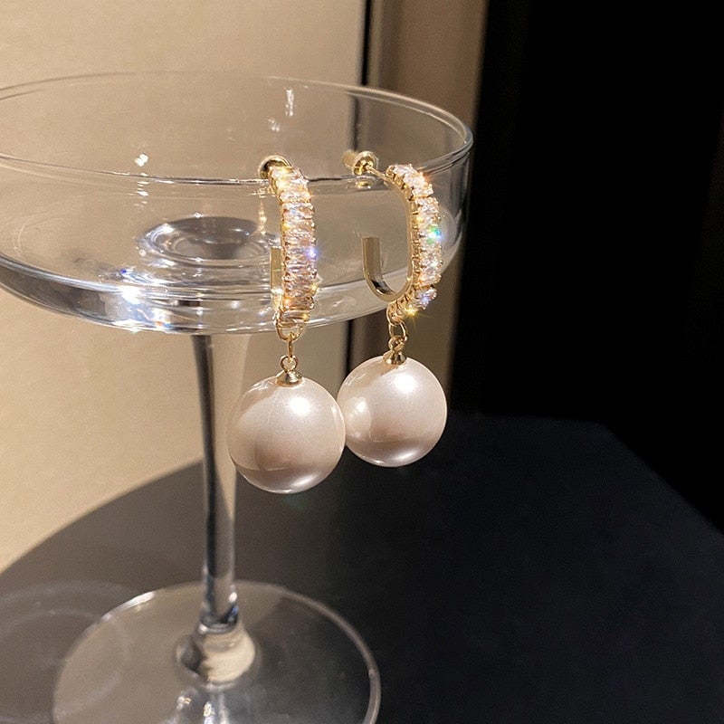 Amara - Elegant Pearl Zirconia Earrings for Women