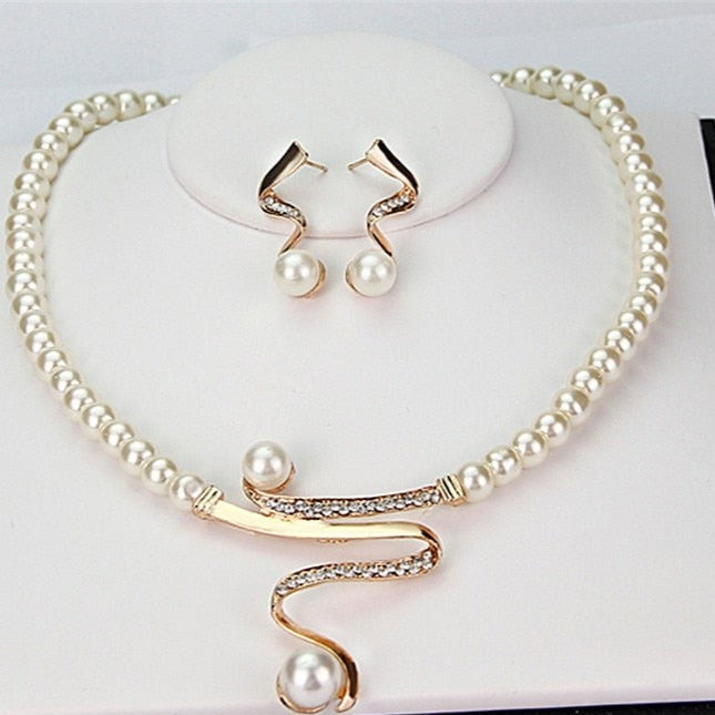Serena Natural Pearl Jewellery Set - Necklace & Earrings