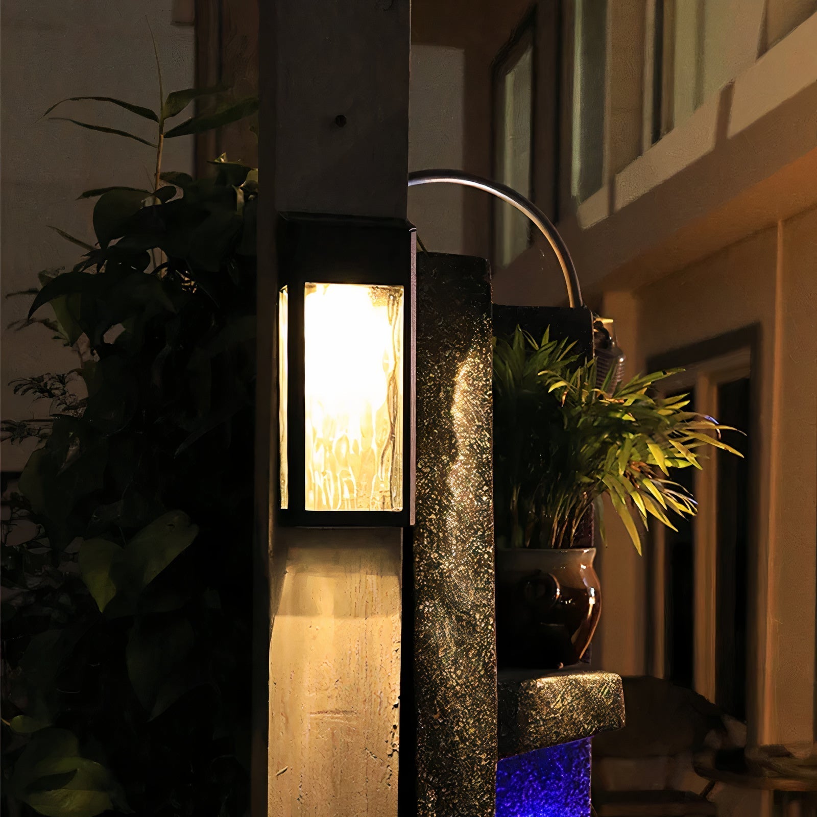 Lumaris Solar Outdoor Light for Garden