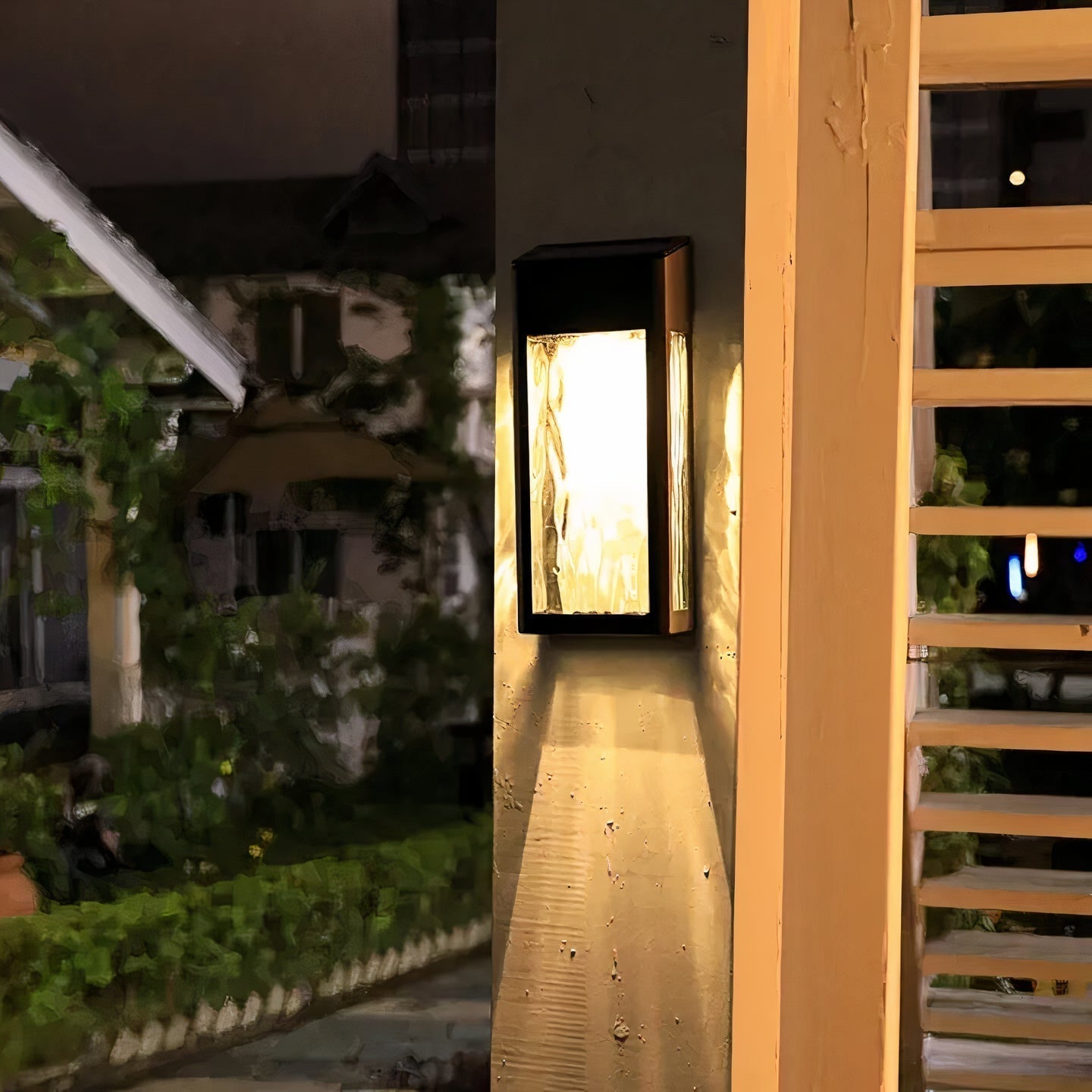 Lumaris Solar Outdoor Light for Garden