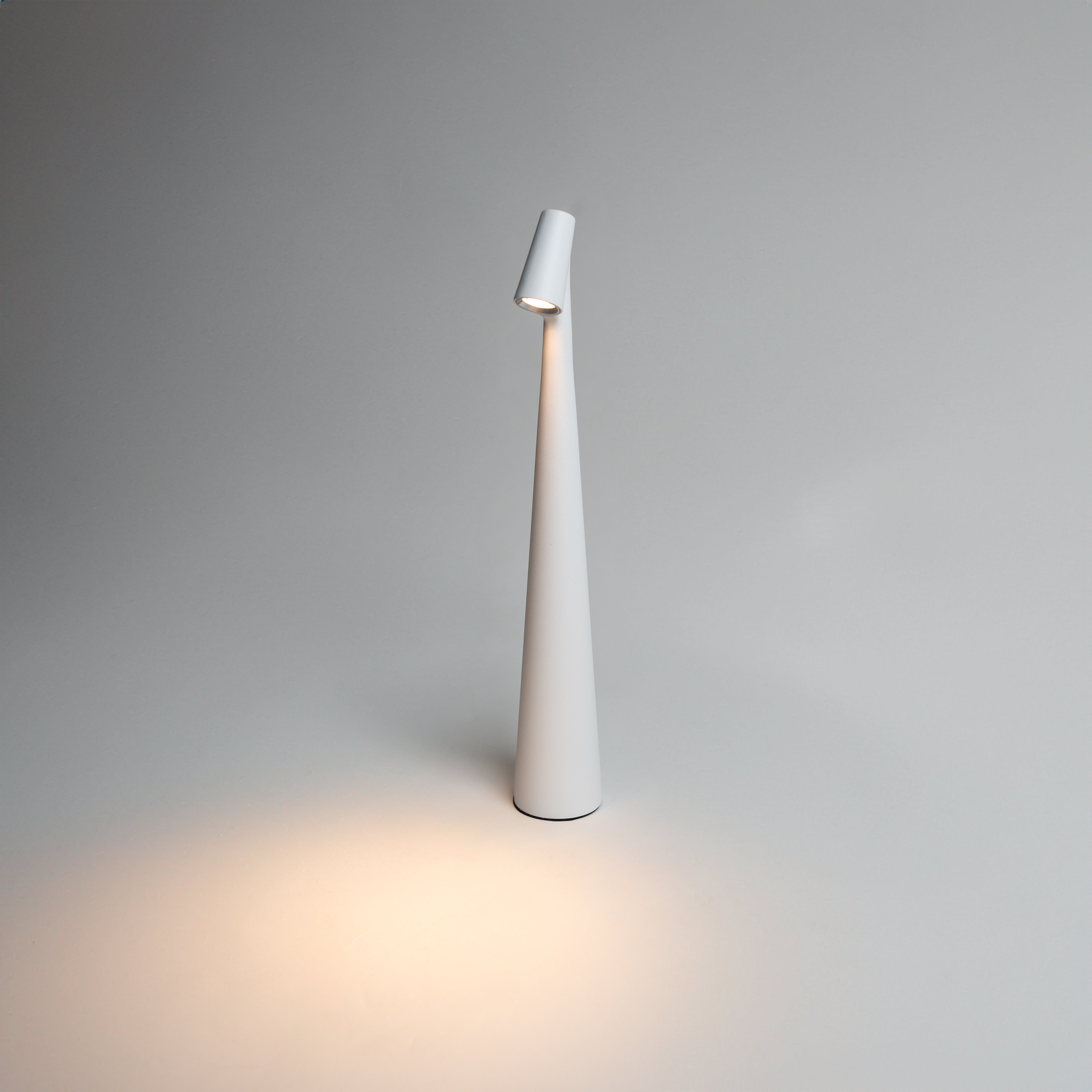 LumiAura | Stylish Portable Cordless LED Table Lamp for Modern Spaces 2