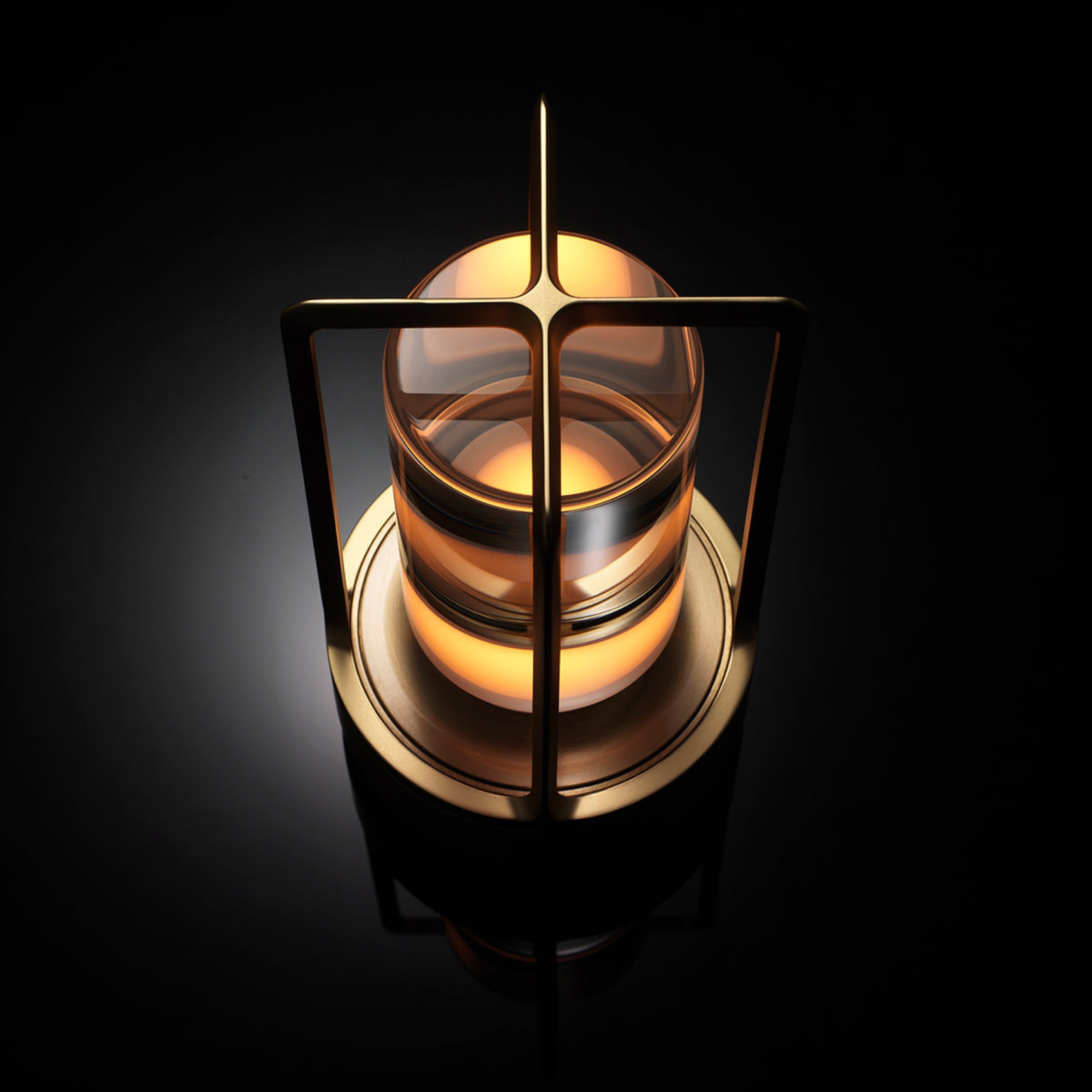 Luminara | Elegant Modern Aluminum Acrylic Table Lamp 0