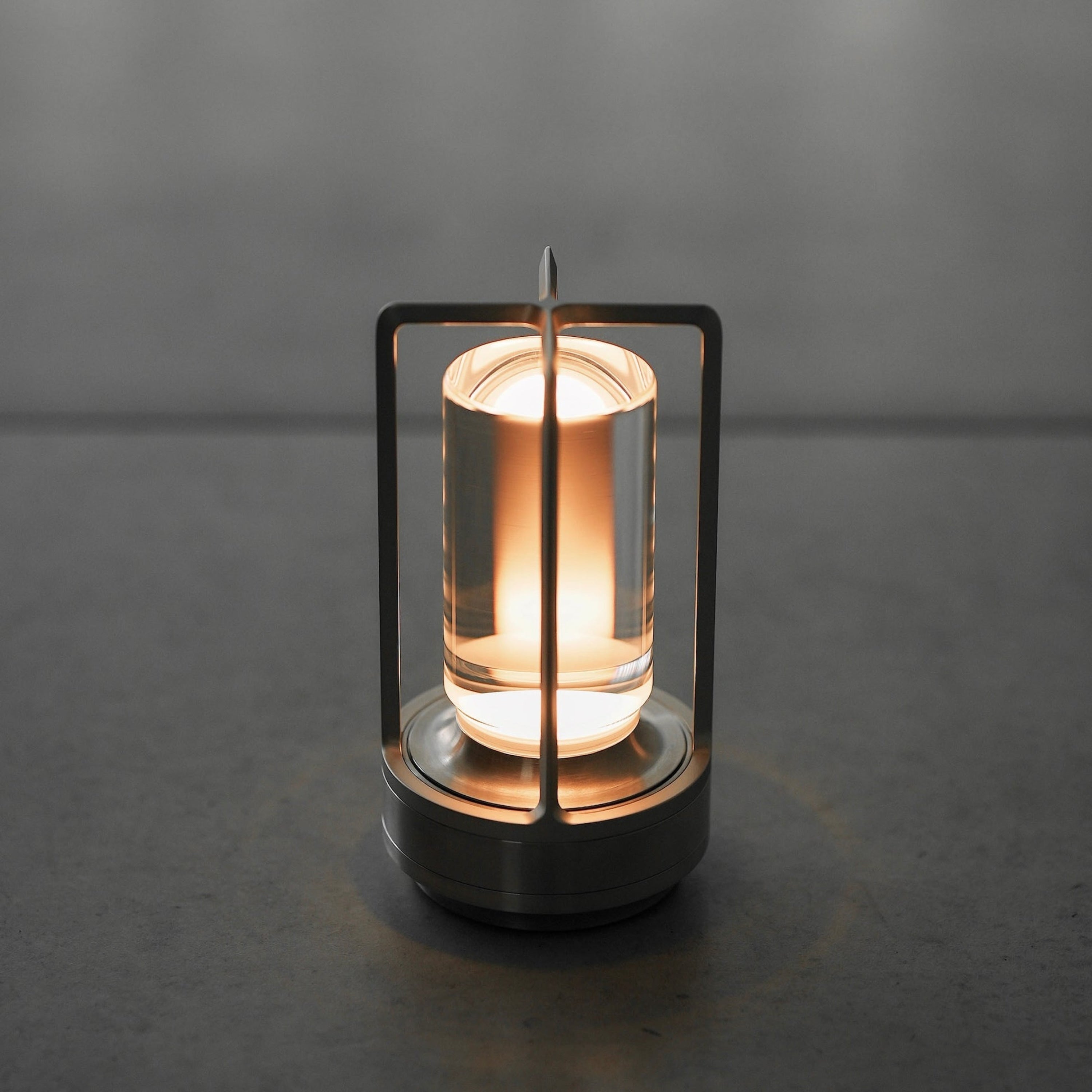 Luminara | Elegant Modern Aluminum Acrylic Table Lamp 1