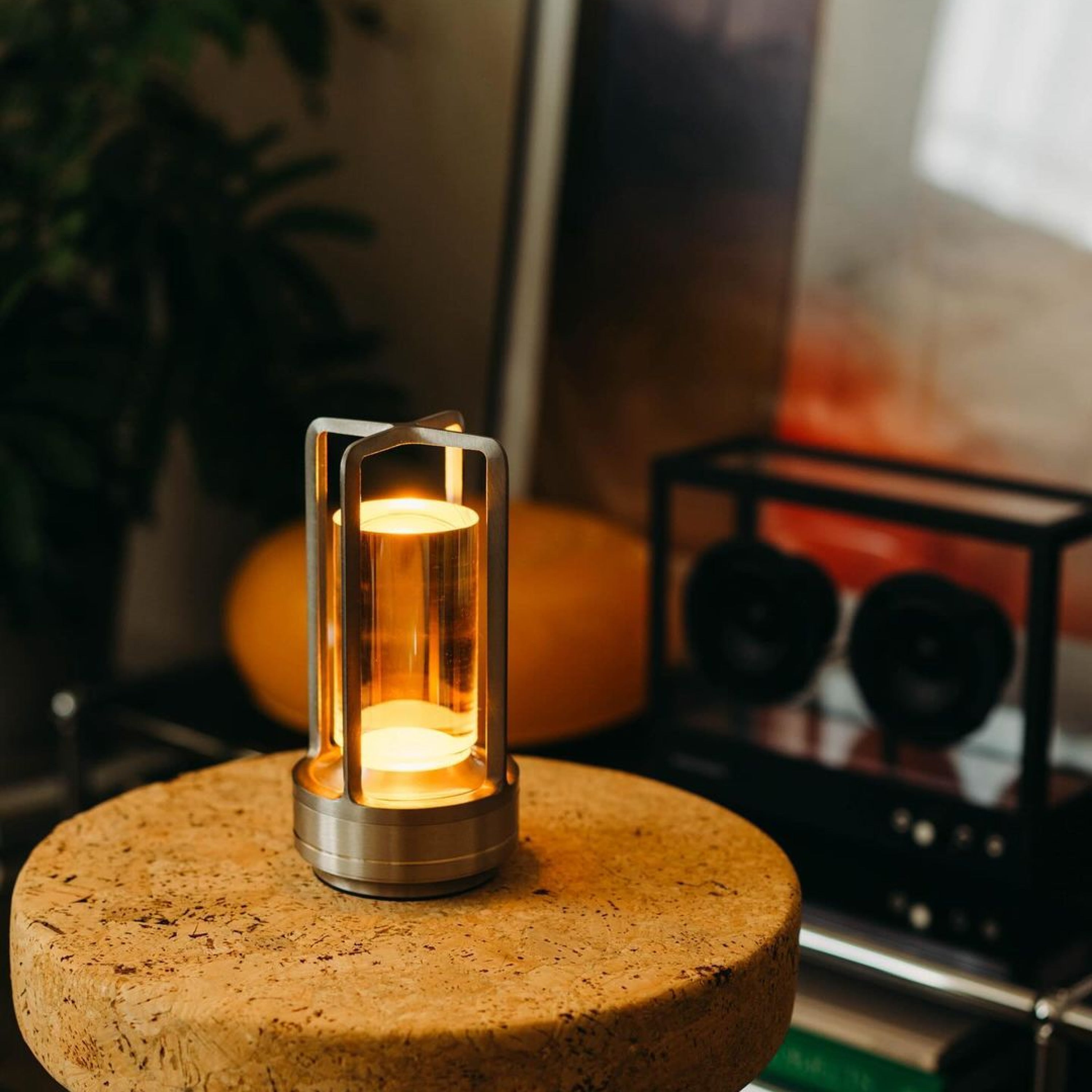 Luminara | Elegant Modern Aluminum Acrylic Table Lamp 2