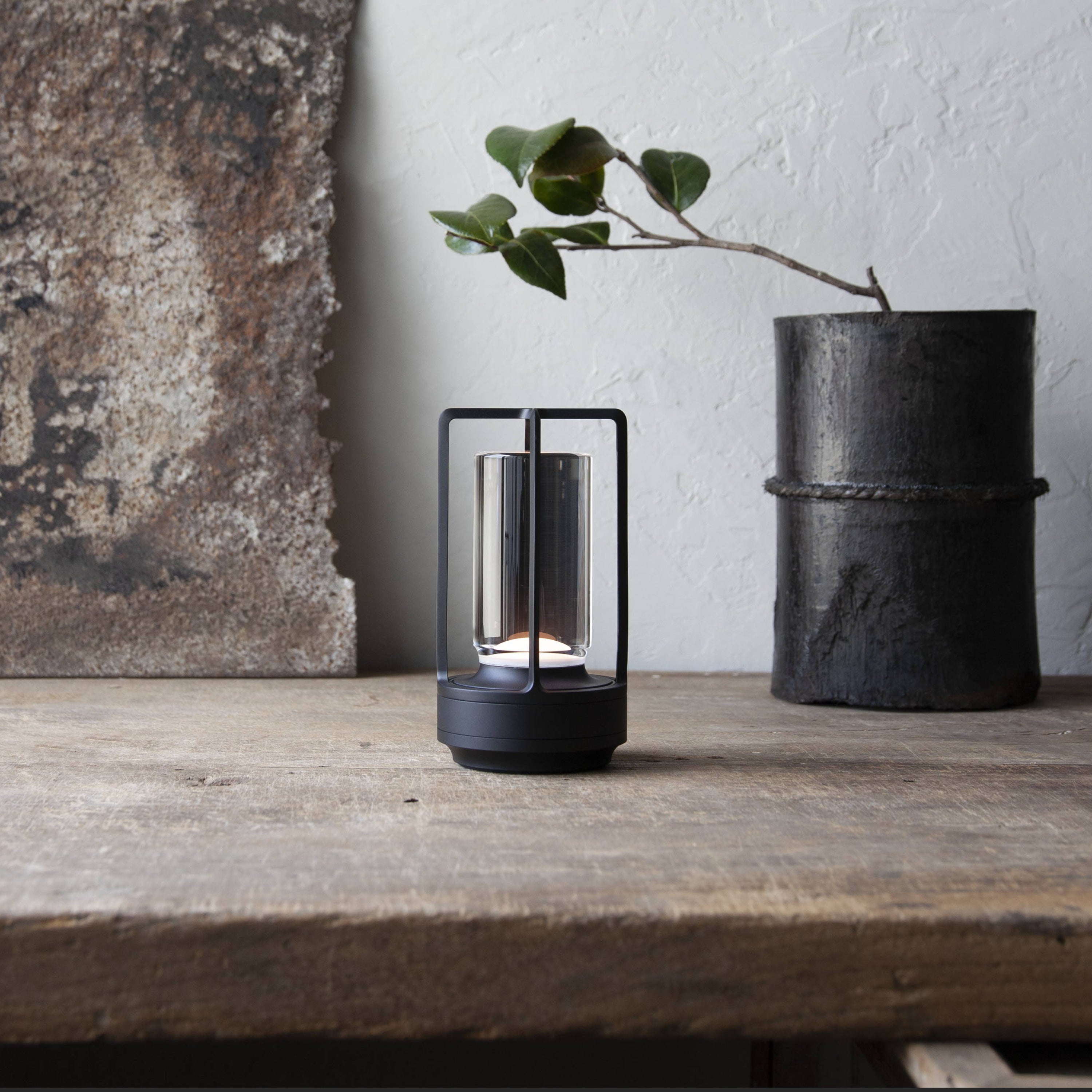 Luminara | Elegant Modern Aluminum Acrylic Table Lamp 7