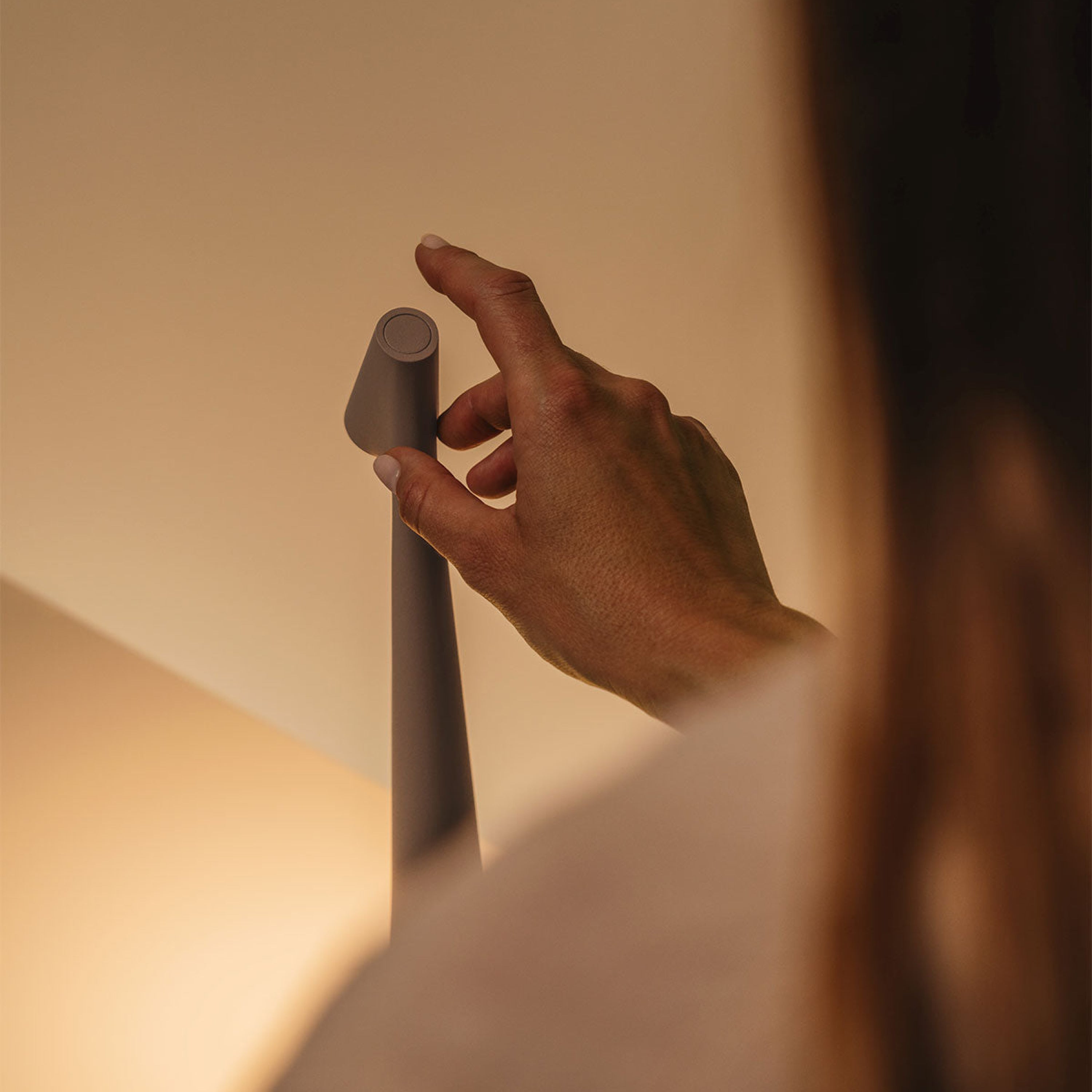 Luminara | Modern Minimalist Wireless LED Table Lamp 4