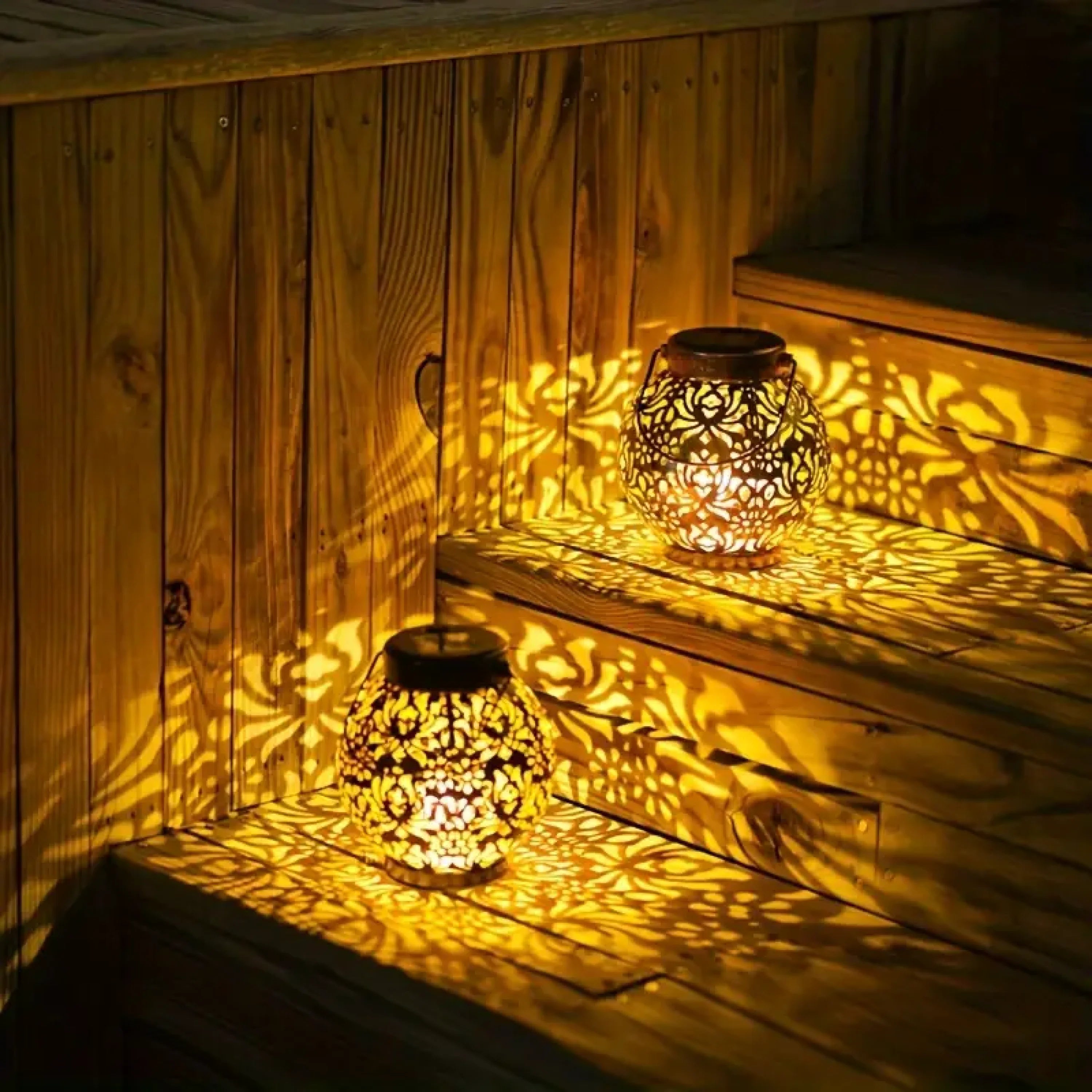 LunaGlow | Elegant Retro Solar Garden Lamp for Enchanting Spaces 6
