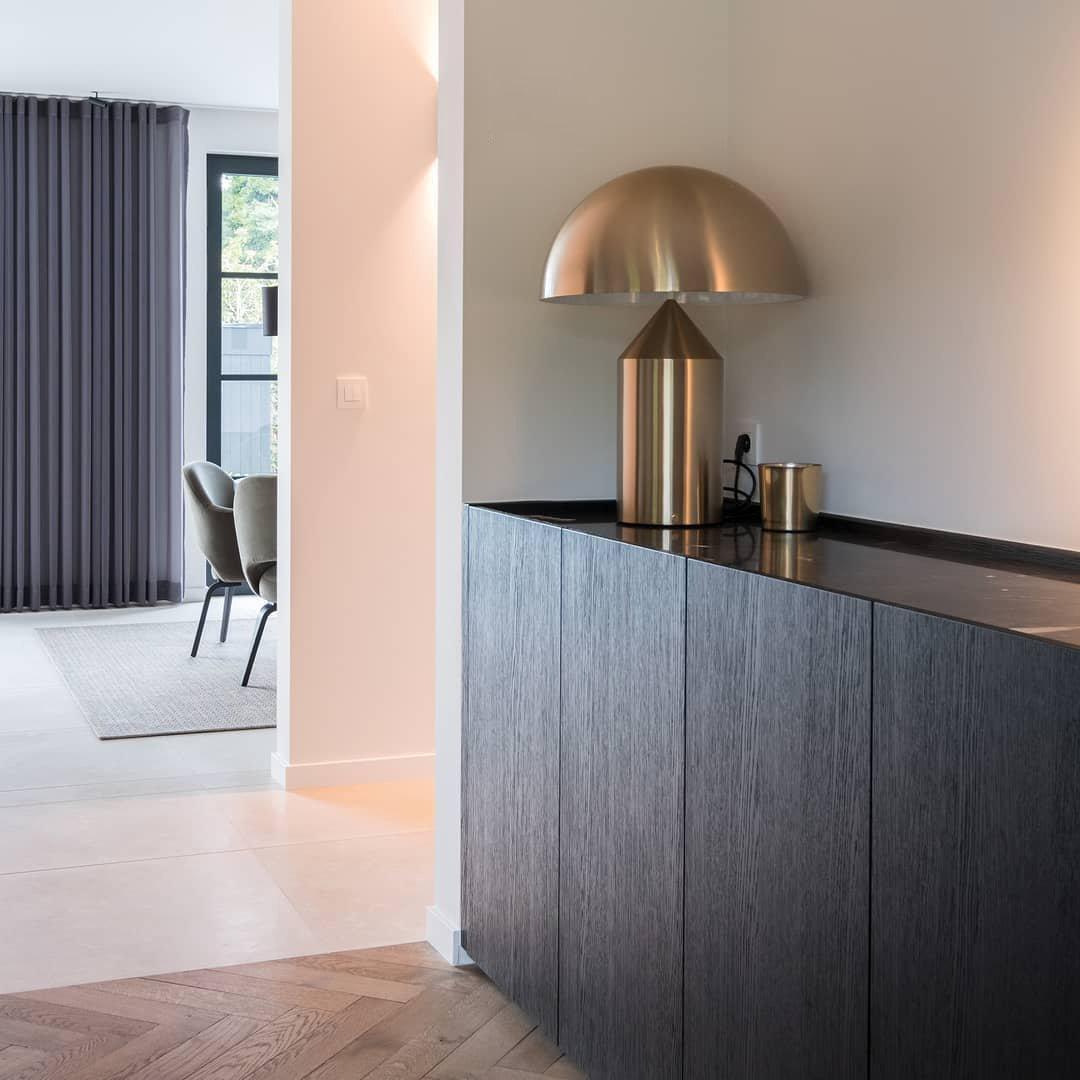 Lunaris | Elegant Modern Metal Desk Lamp for Stylish Interiors 5