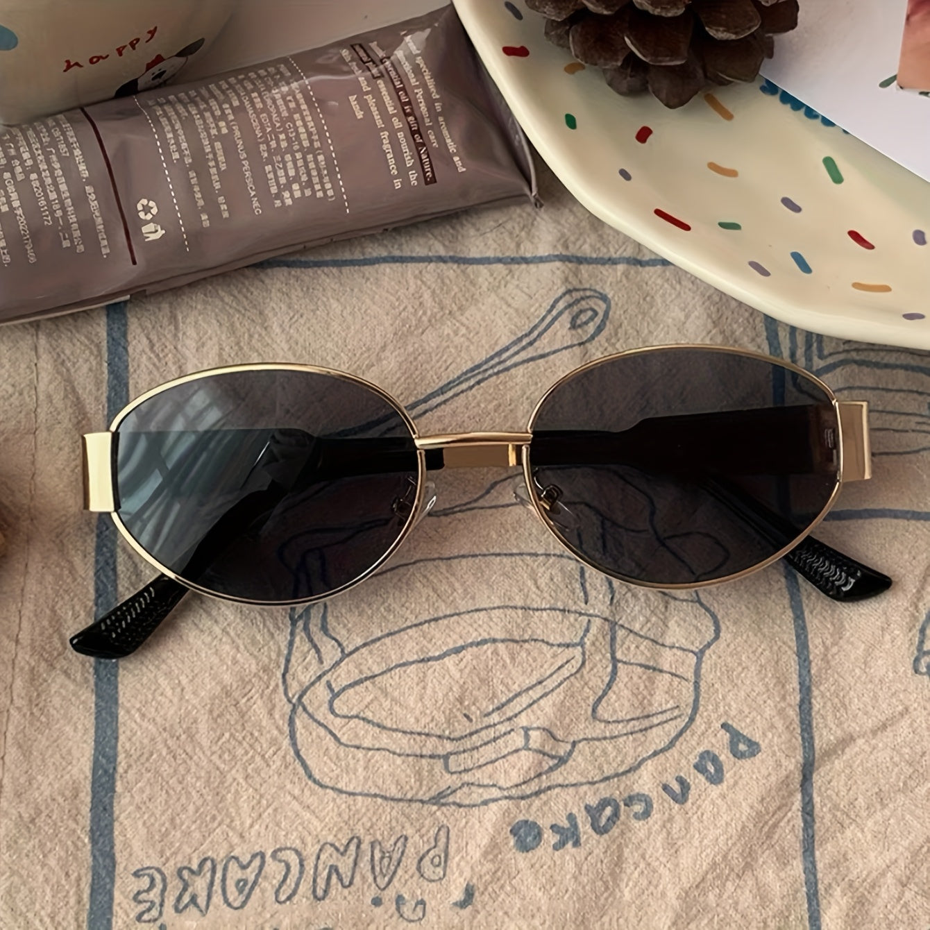 Retro Round Sunglasses - Chic UV Protection for Everyday Style 3