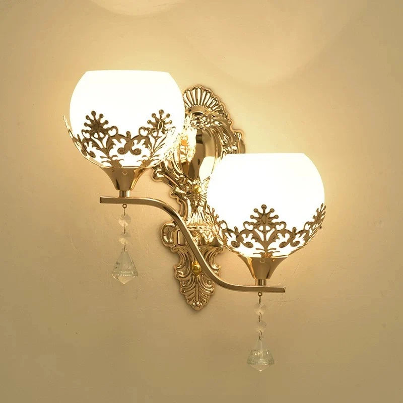 LuxeGlow - Gold LED Wall Lamp for Ambient Lighting