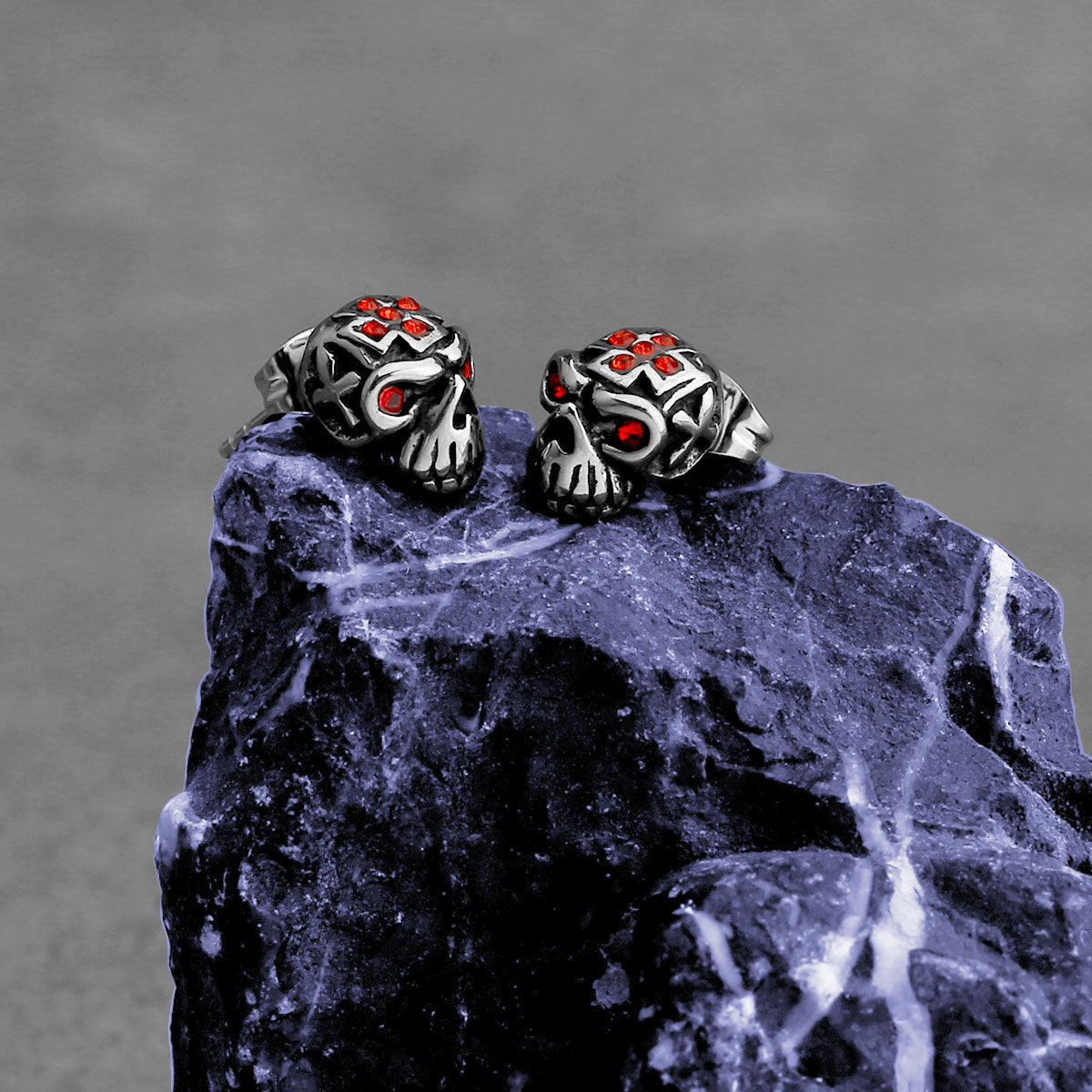 SkullEarrings - Bold Stainless Steel Skull Earrings