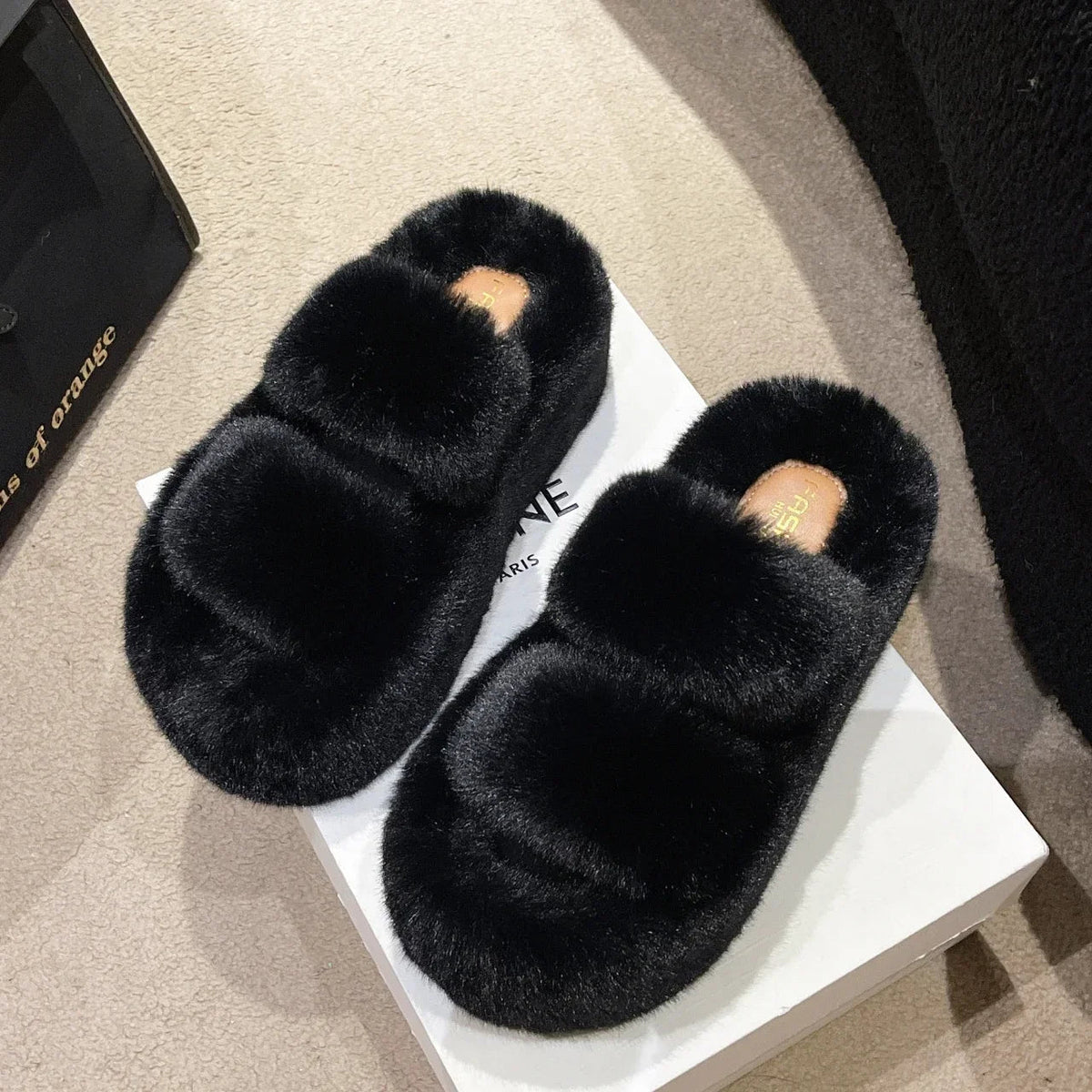 FluffSteps Plush Slippers - Ultimate Cosy Comfort