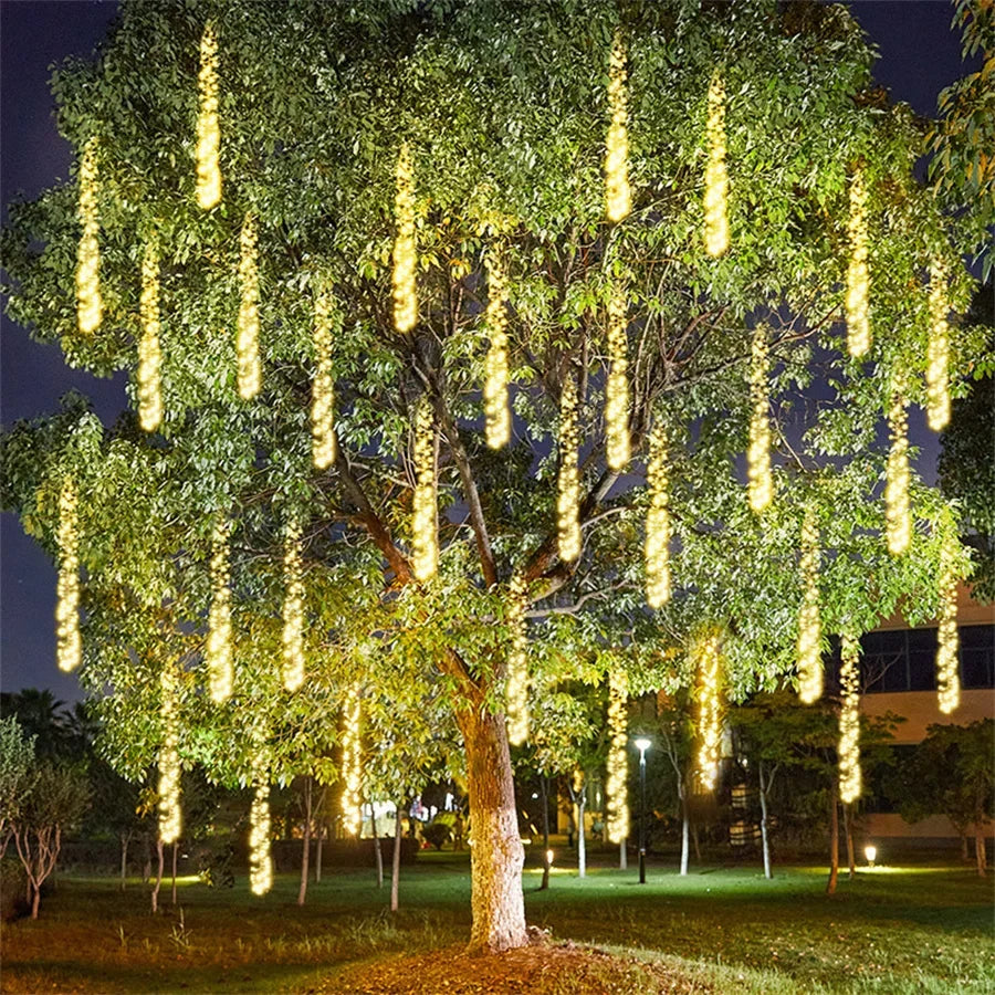 Cometfall - Outdoor Fairy Light Decoration