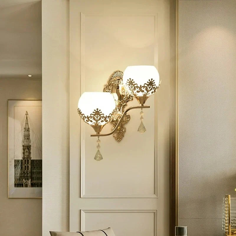 LuxeGlow - Gold LED Wall Lamp for Ambient Lighting