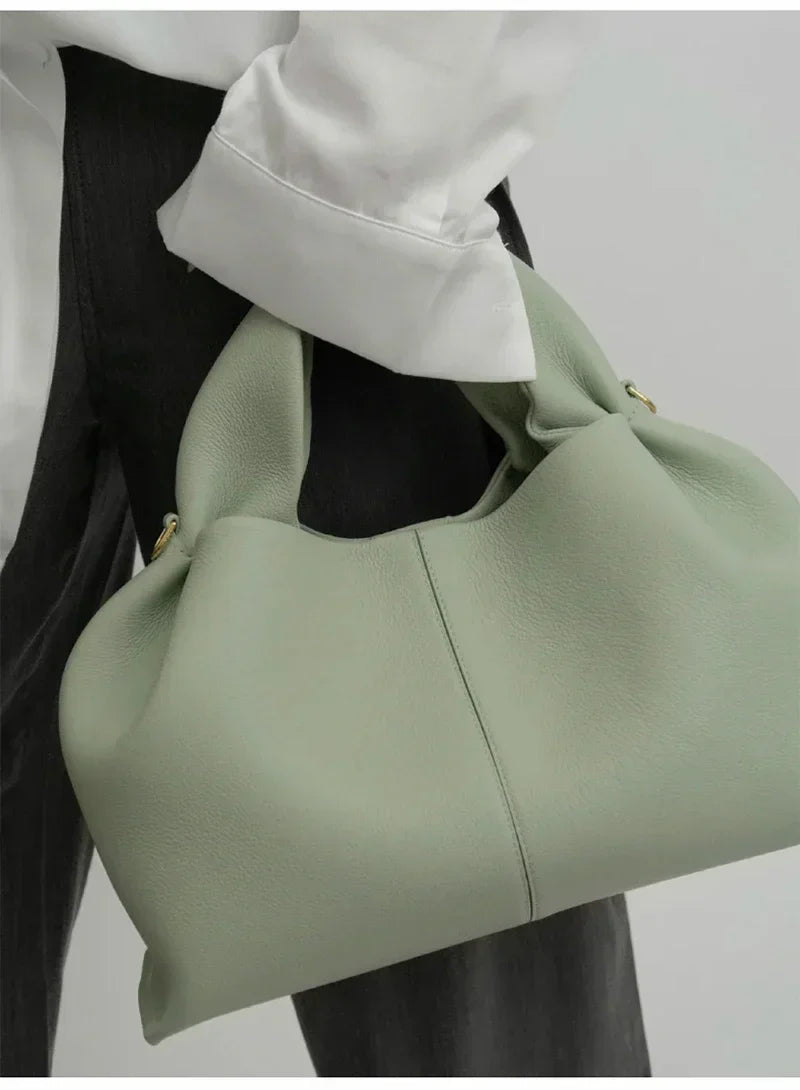 Daily Chic - Elegant Women's Handbag for Everyday Use