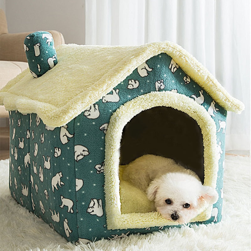 FluffyHaven - Enclosed Pet House for Cats and Dogs