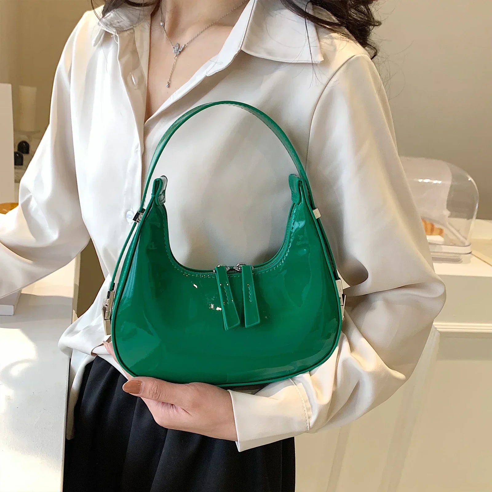 Luna LeatherBag - Elegant and Durable Moon-Shaped Shoulder Bag