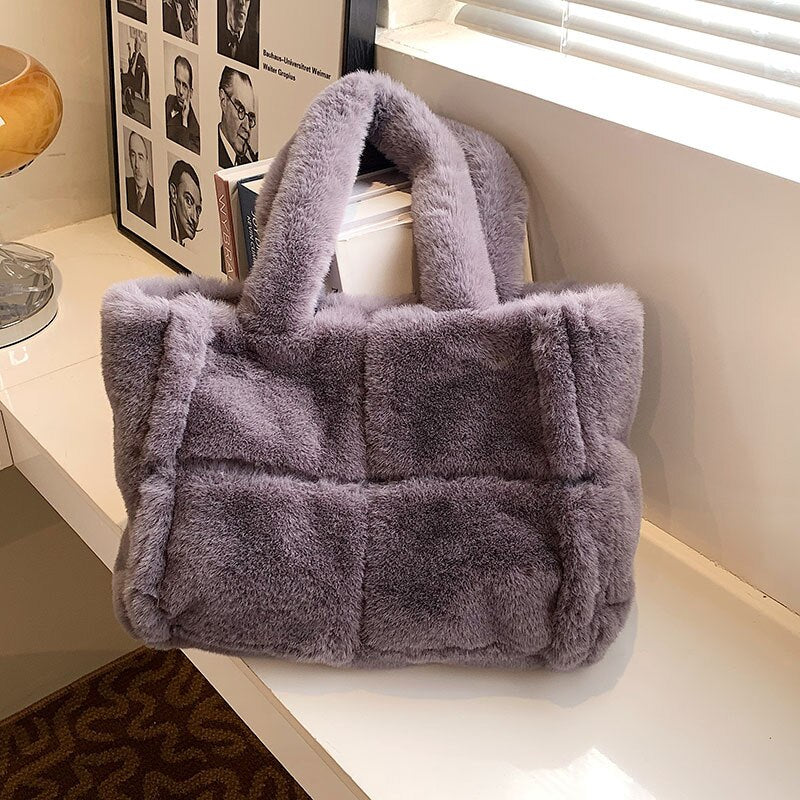 Pipa - Plush Winter Shoulder Bag