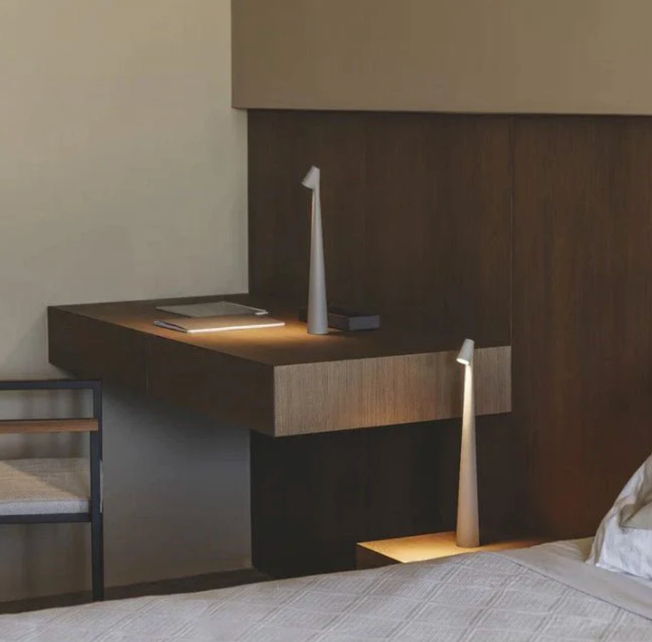 ArtisanGlow Table Lamp - Luxe Ambient Light