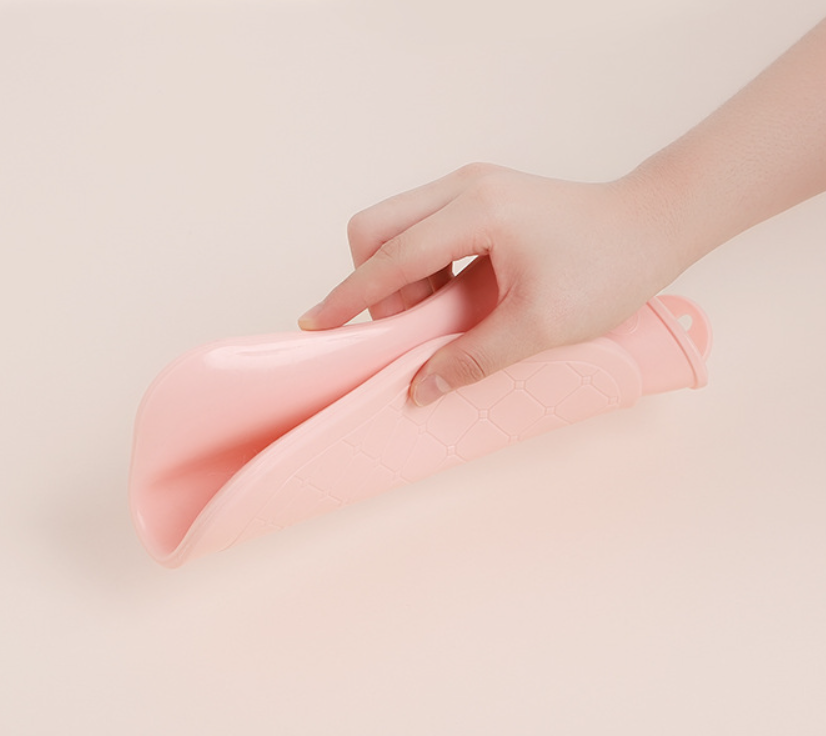 Kelly Hot Water Bottle – Cosy Winter Warmth