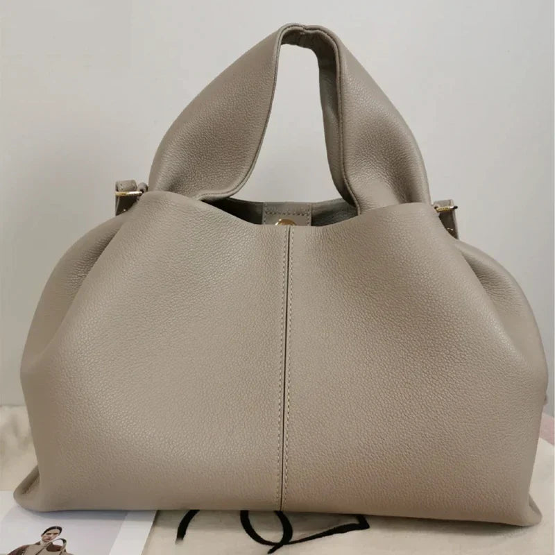 Daily Chic - Elegant Women's Handbag for Everyday Use